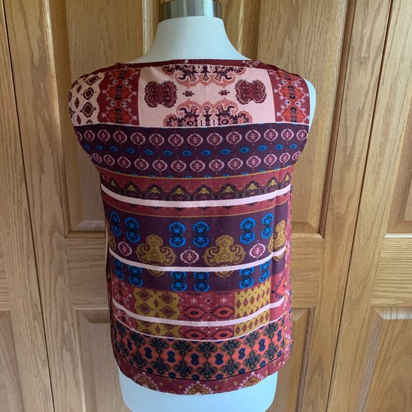 LORD & TAYLOR - Printed Top - NEW without Tags - Picture 2 of 7